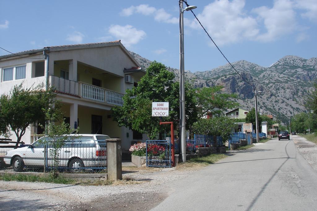 Apartments Cico Starigrad Paklenica Eksteriør billede