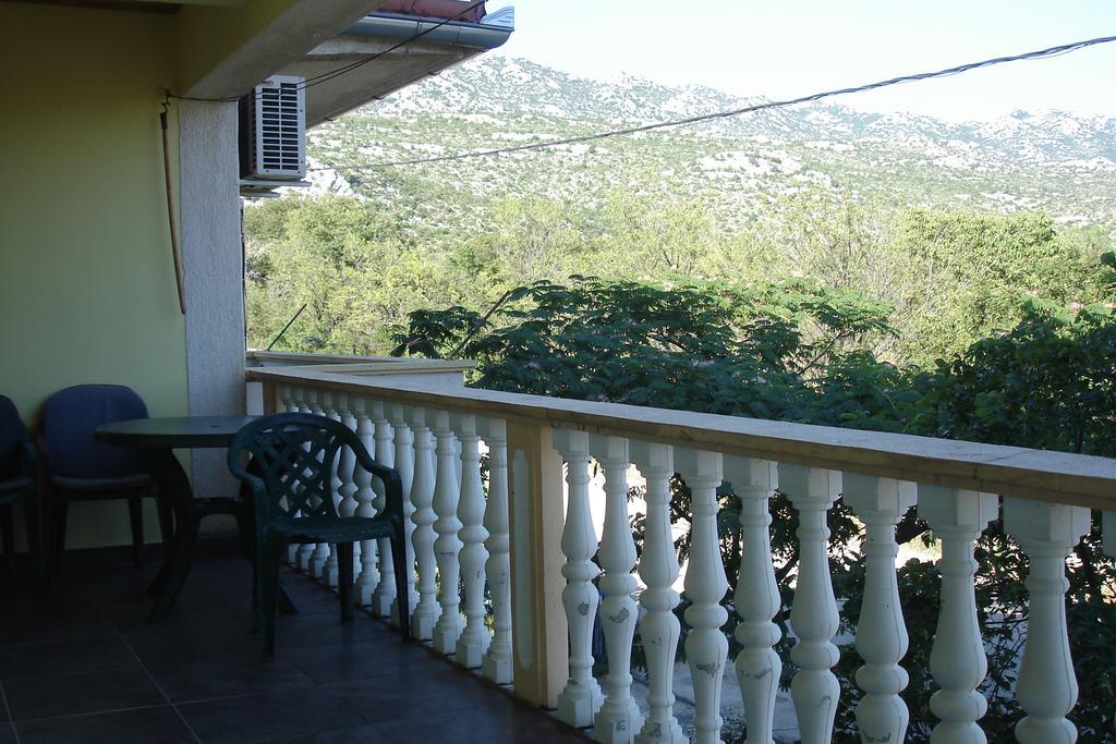 Apartments Cico Starigrad Paklenica Eksteriør billede