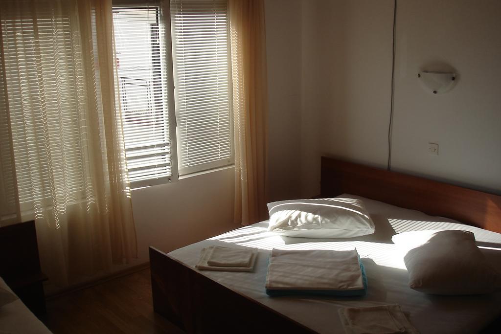 Apartments Cico Starigrad Paklenica Værelse billede