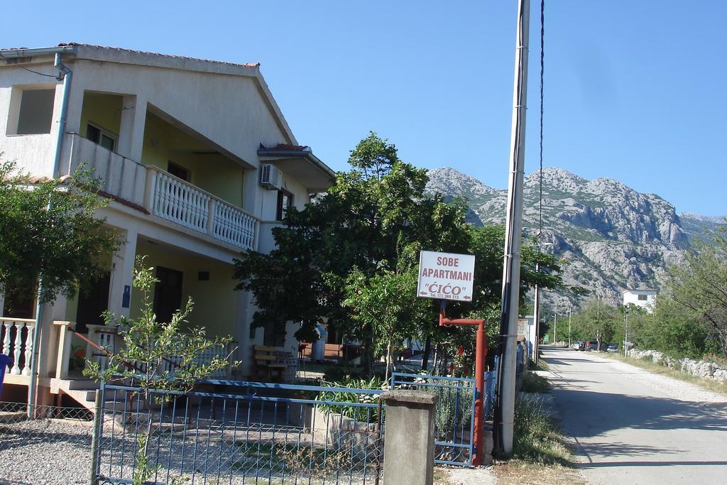Apartments Cico Starigrad Paklenica Eksteriør billede