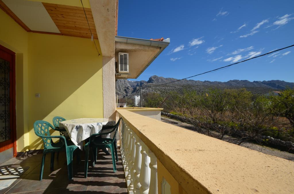 Apartments Cico Starigrad Paklenica Eksteriør billede