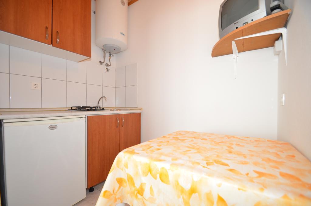Apartments Cico Starigrad Paklenica Eksteriør billede