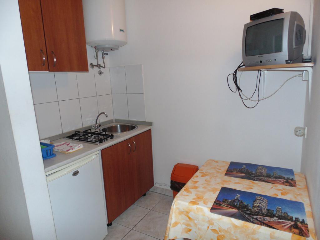 Apartments Cico Starigrad Paklenica Eksteriør billede
