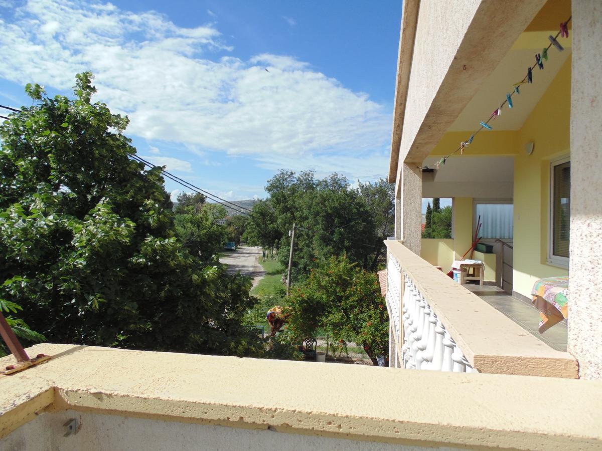 Apartments Cico Starigrad Paklenica Eksteriør billede