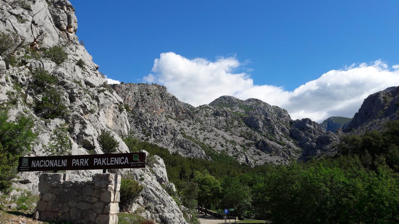 Apartments Cico Starigrad Paklenica Eksteriør billede